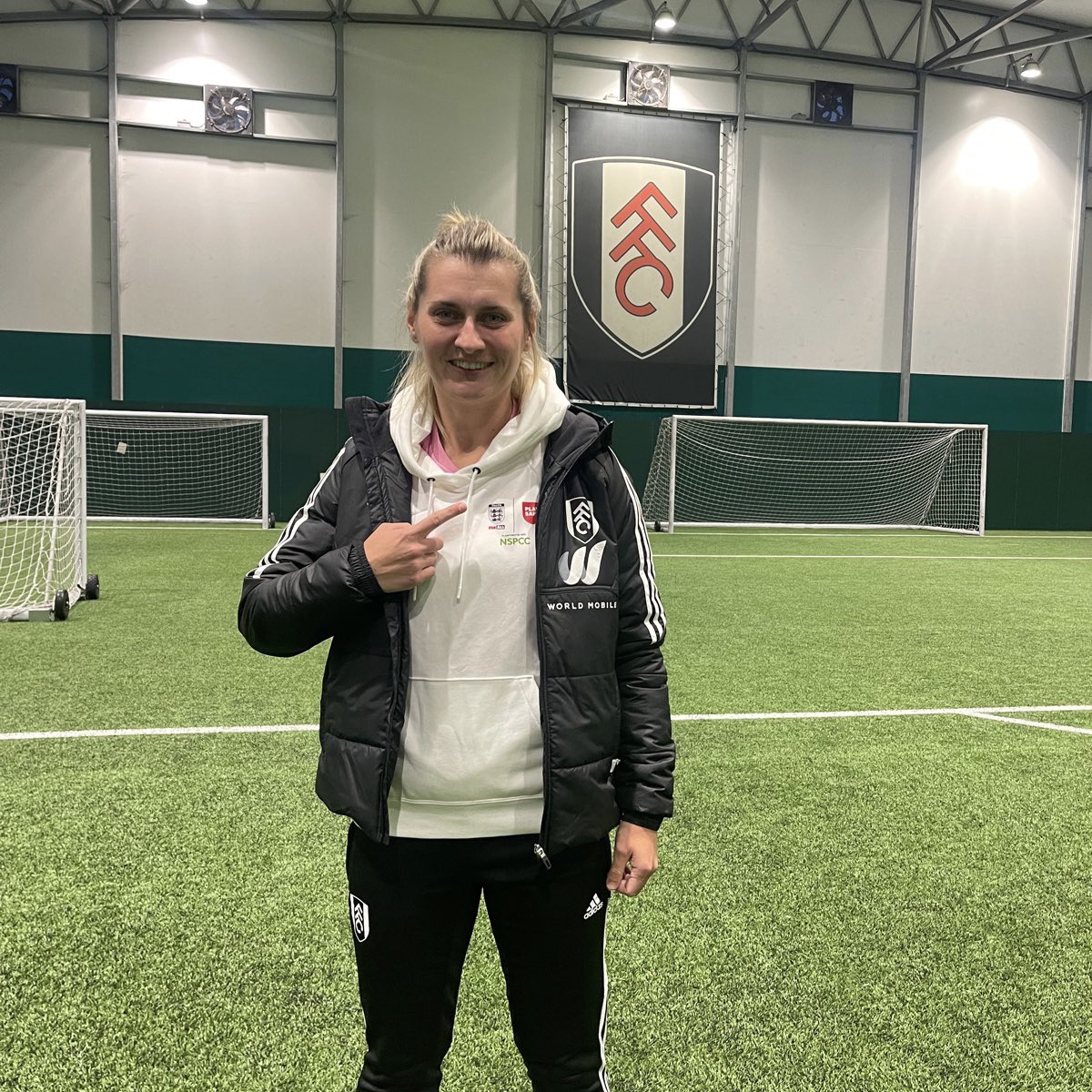 FulhamFCWomen's tweet photo. We are backing Play Safe.⚽️ 

Fulham Women are supporting footballs national safeguarding campaign. 

#FFCW https://t.co/W3F8mR0t20