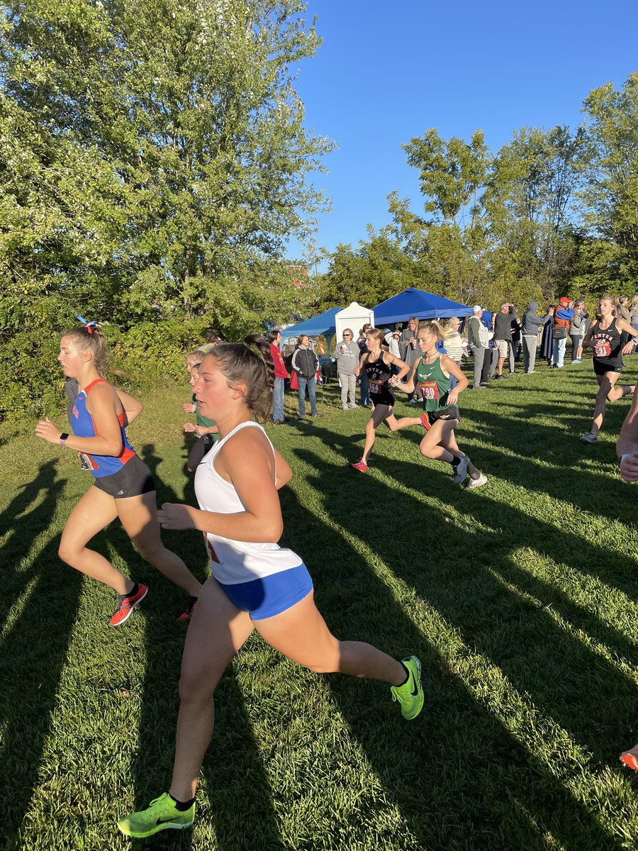 JamesNewlin71's tweet photo. I don’t see any official pics from our girls XC race today😡 https://t.co/ydRP5NG1HY