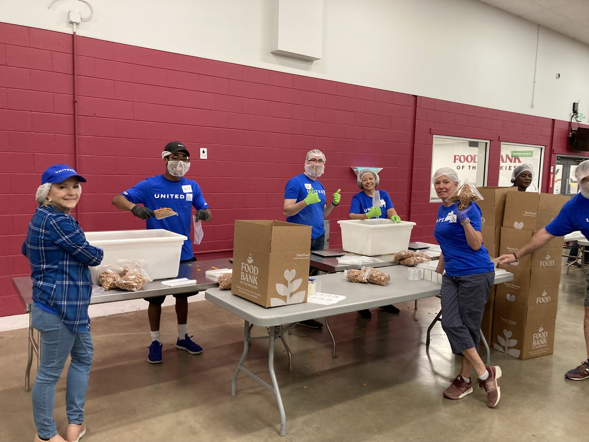 Wherever hunger arises, so can we! Another rewarding day at the Food Bank of the Rockies packing 2940 bags of 🥨 pretzels 🥨 for families in need in our community 🫶. @jonathangooda @amclemenson @ncommunityteam @Grzeg77 @UnitedinDEN @FoodBankRockies