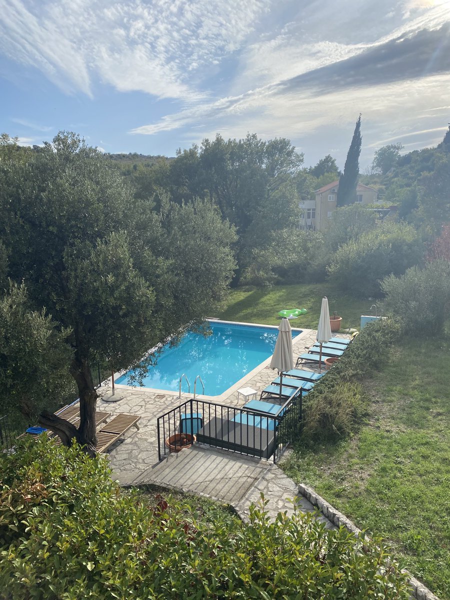 CathyUnelli's tweet photo. Villa in Dubrovnik 😎❤️ https://t.co/4fidhcn6QF