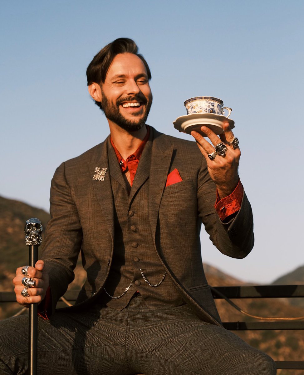 The tea-cup is filled with blood (decaffeinated)…