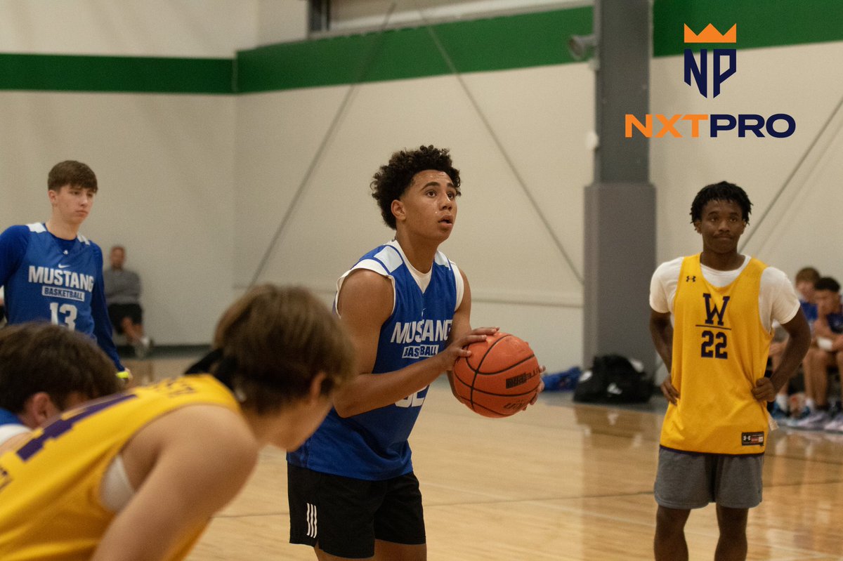 NXTPROMidwest's tweet photo. Millard North is a team that has weapons all over, and if one man isn’t scoring, someone else is.

Shooters on the court at all times, guards who can get to the rim through purposeful dribble combinations, and a spacing that is unmatched by anyone.

#NXTPRO https://t.co/jNQiq3hjrQ