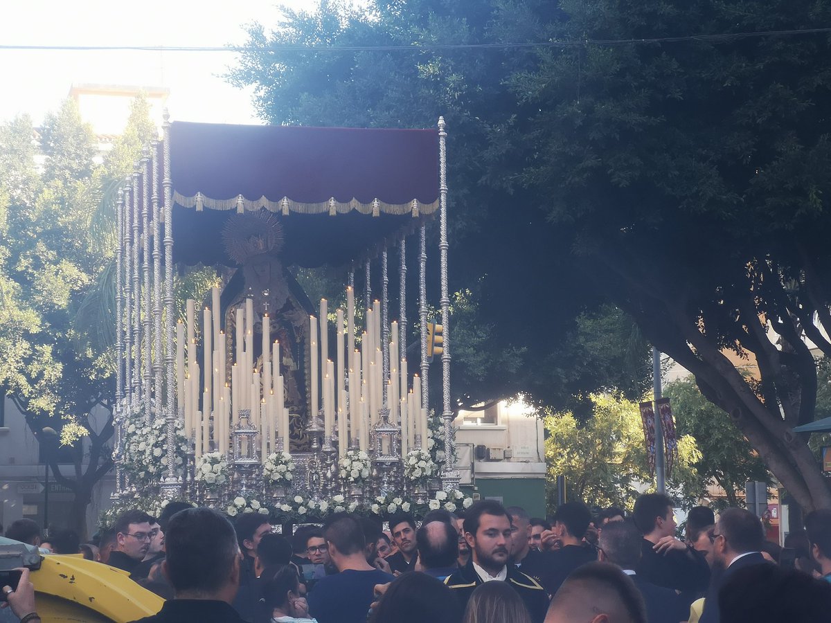 zKisko's tweet photo. Málaga ciudad de contrastes, en 100 metros @HdadMediadora y conferencia de Sicario en el @museorusomalaga
Disfrutando de todo lo que nos ofrece esta maravillosa ciudad #CofradíasMLG #UrbanWeekend https://t.co/RD6DCyqFnK