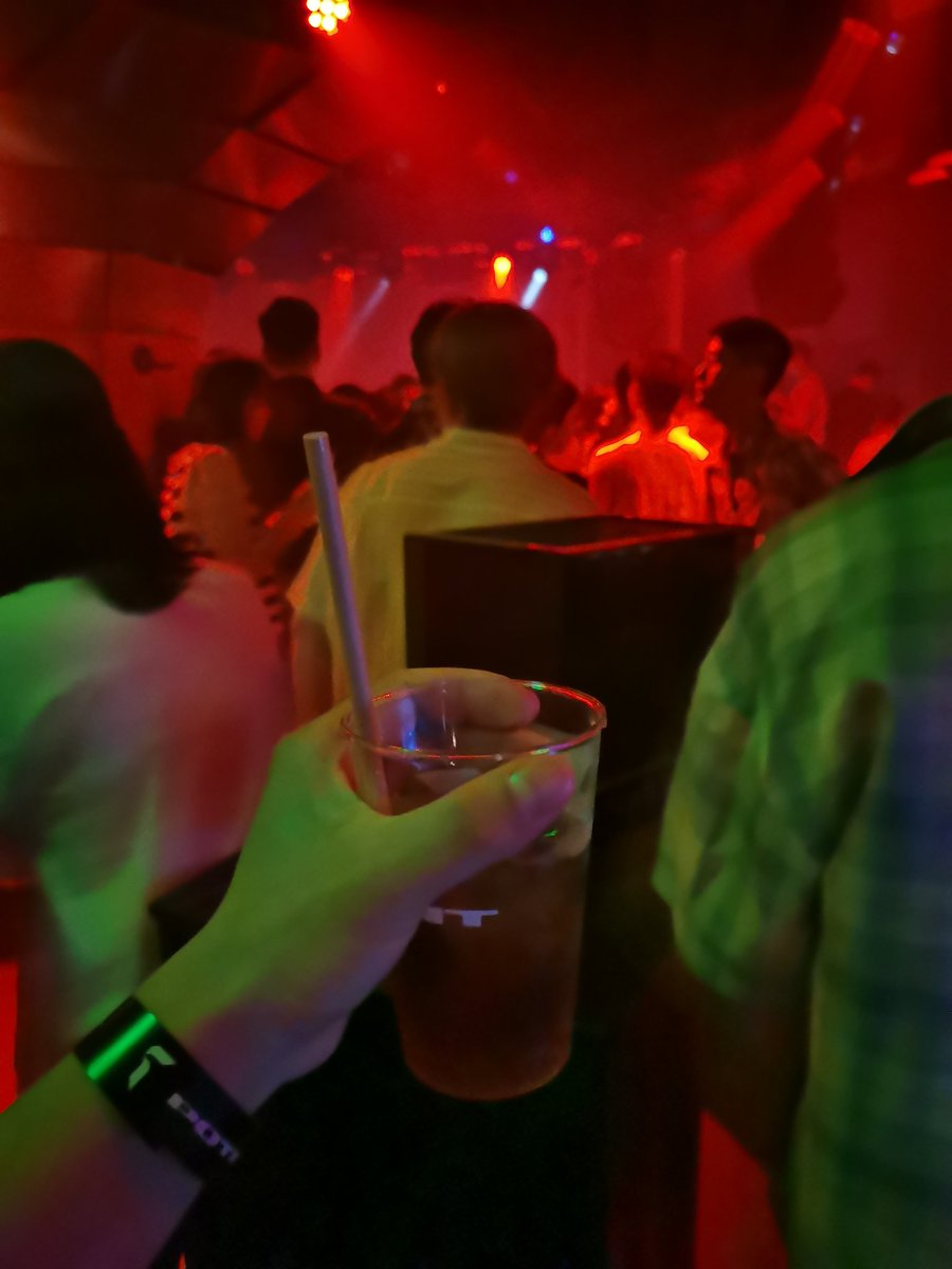 First time in gbar👦