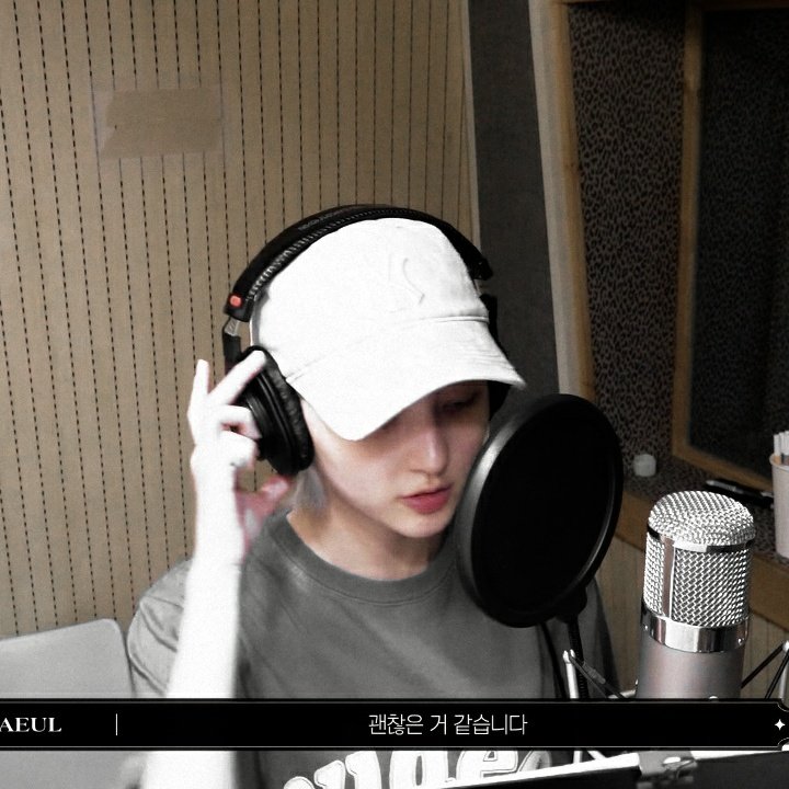 gaeulzip's tweet photo. kim “loves attracting women” gaeul https://t.co/cd16JiXX3Q
