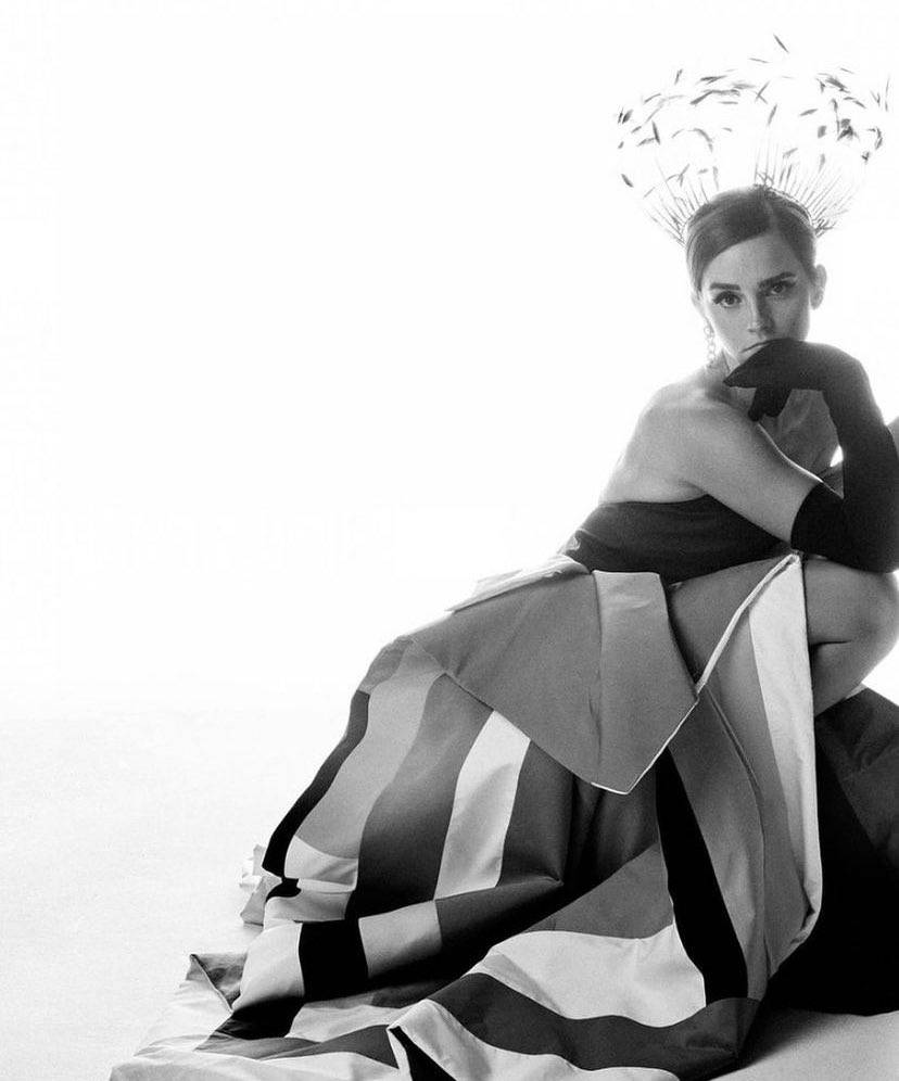 iheartewatson's tweet photo. More photos of Emma Watson photographed by Bartek Szmigulski for Wonderland Magazine (Autumn/Fall 2022) have been added to our gallery https://t.co/jfvGBKauPp https://t.co/nNxDOuImq8