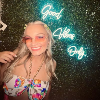 haley_melton's tweet photo. ok here we go this is #fresh #recent #trendy and also #25 https://t.co/e7LlEn2MkF