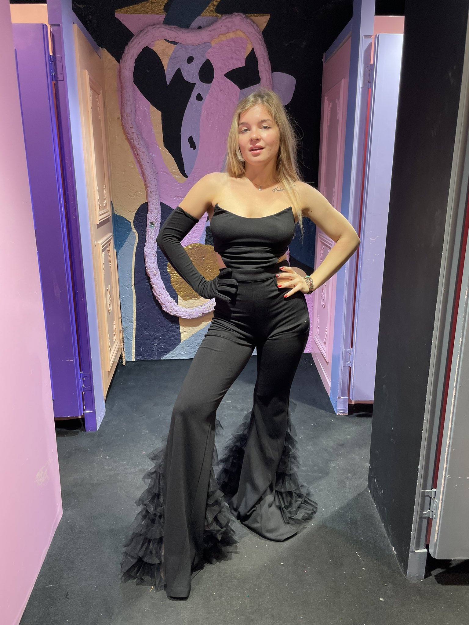 TW Pornstars Renata Fox Twitter I Wonna This Dress 2 31 PM 1 tw-pornstars-renata-fox-twitter-i-wonna-this-dress-2-31-pm-1