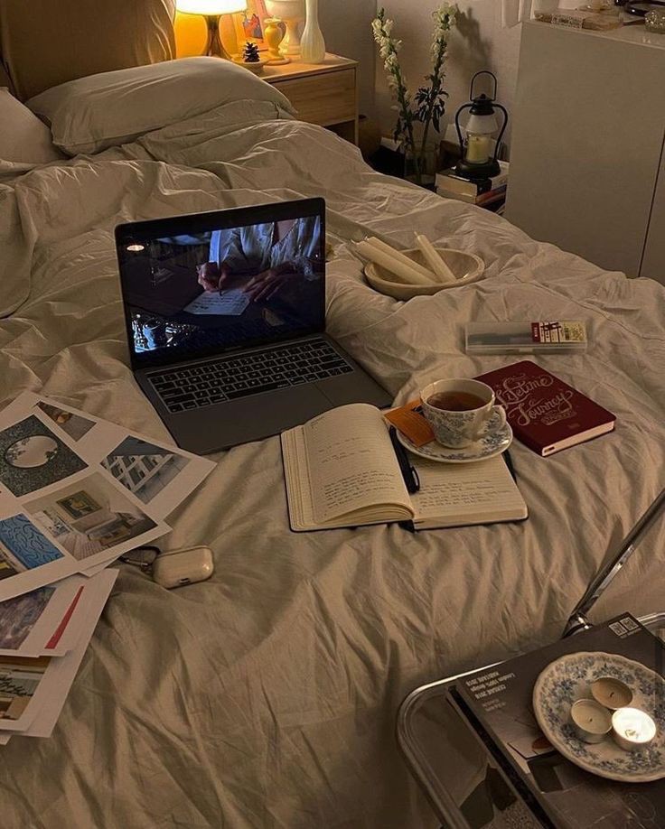 llyfrausandrain's tweet photo. film da guardare questo autunno - a thread 🍂👻🌰🎃 https://t.co/A9UuRUola8