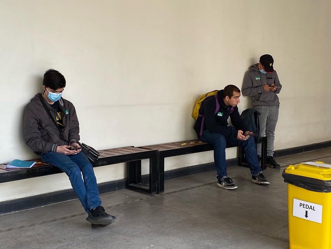 SantotomasSJ's tweet photo. La primera prueba estuvo intensa 🤓 es necesario un poco de descanso 🙌🏼. Aprovecha y recarga energías, porque pronto seguimos con nuestro #EnsayoPAESST2022
@SantoTomas_ST https://t.co/VI3feJzGu8