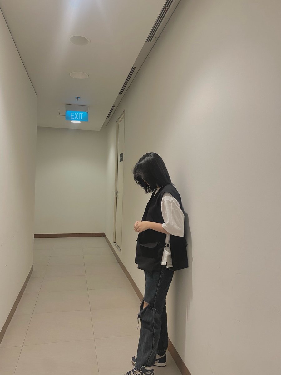 Adelreva tweet media