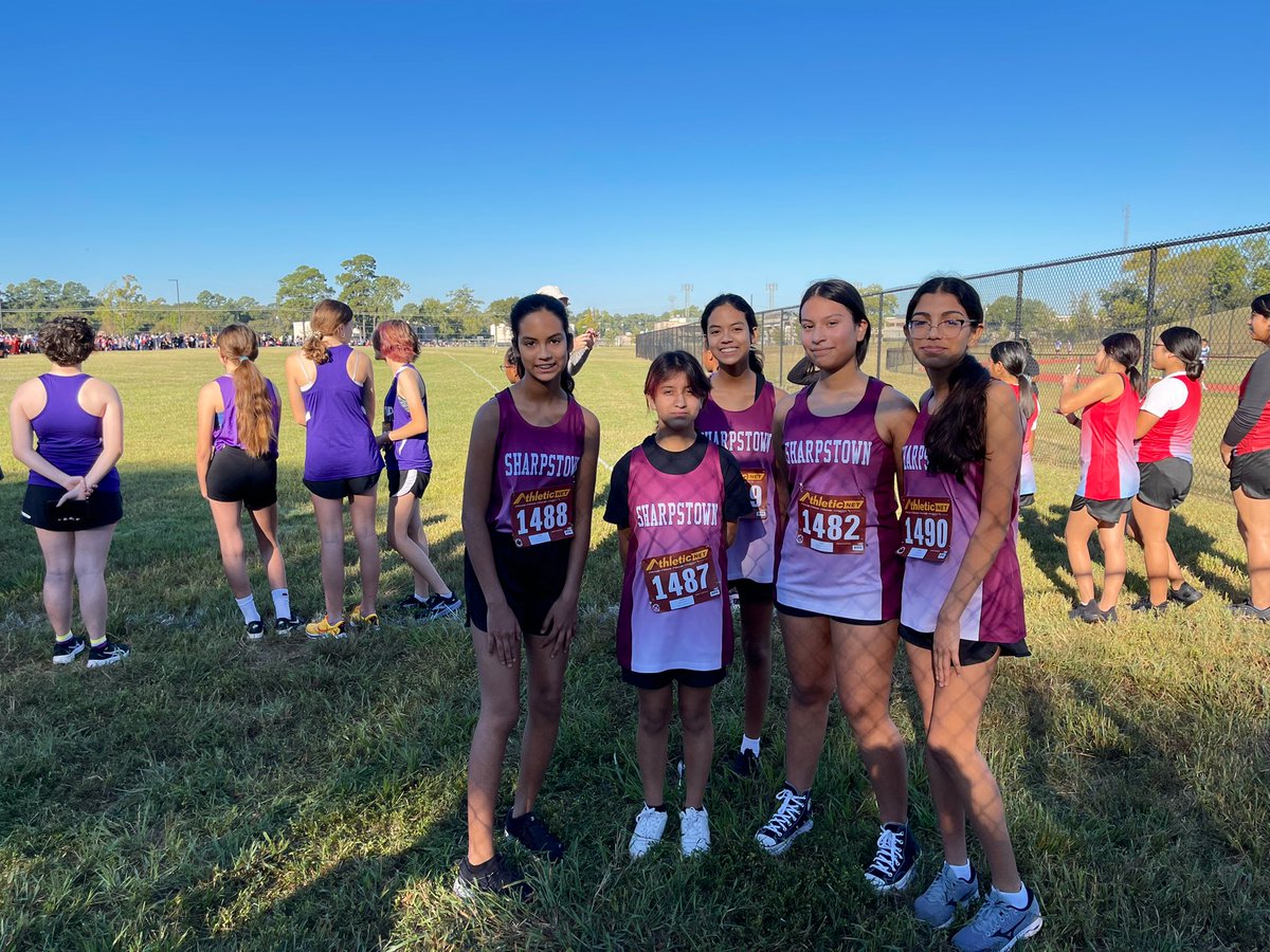 SIS_HISD's tweet photo. Letβs go Spartans!! ππ»ββοΈππ»ββοΈ #MSCrossCountry https://t.co/HTqa50K5Ju
