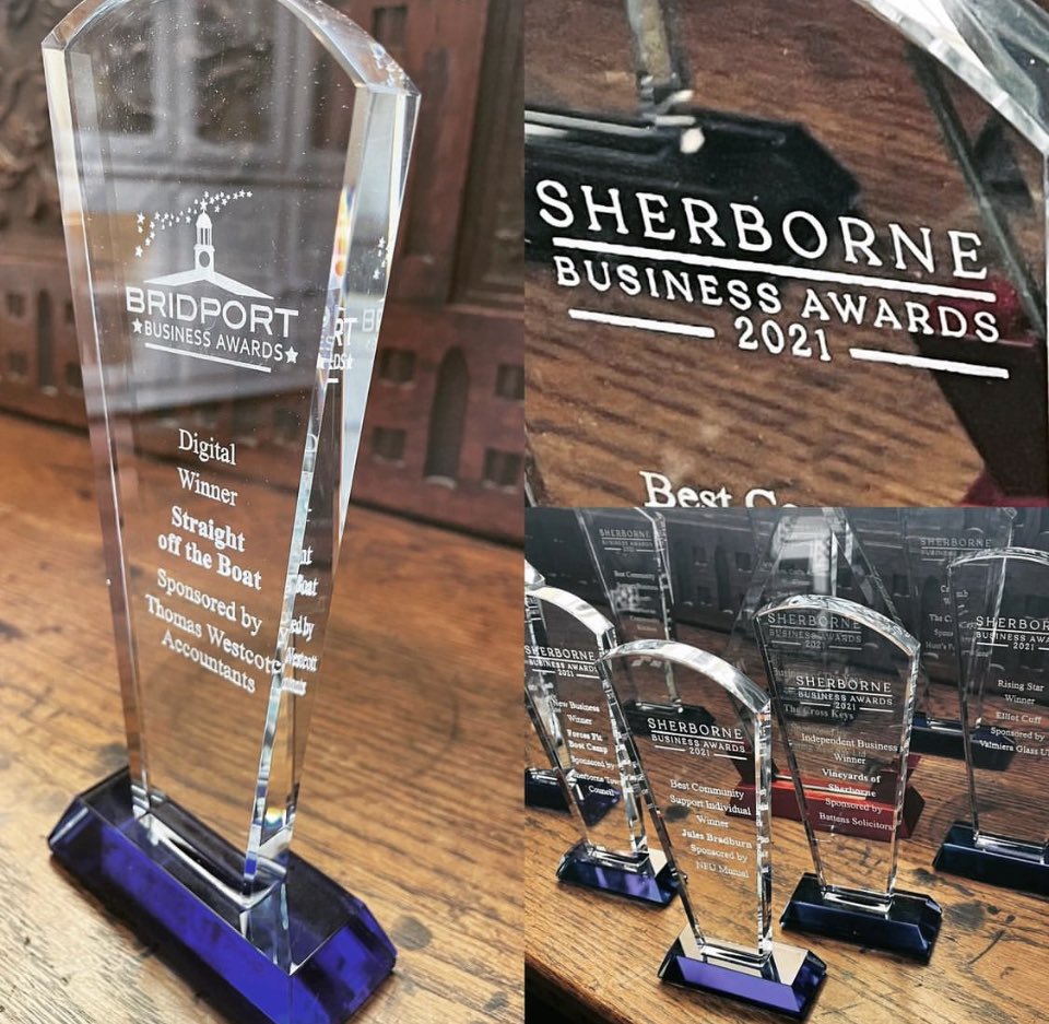 trophy_somerset's tweet photo. We supply bespoke glass awards for sporting and business awards #GLASS #presentation2022 https://t.co/2UA09GqBJK