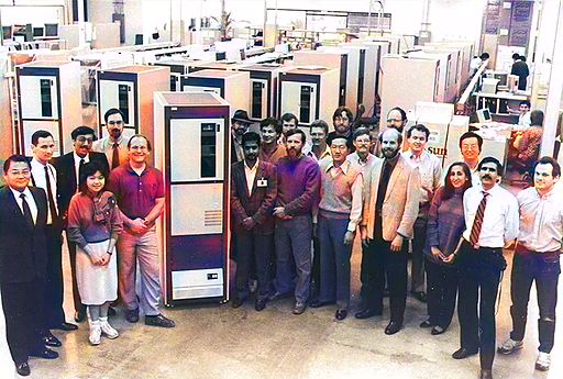 Stavros_IT's tweet photo. Here's a colorized photo, as a small tribute to the team behind #SPARC, a discontinued 32bit #RISC cpu by Sun Microsystems, which like ARM and MIPS paved the way for the proliferation of efficient open RISC ISAs, such as #OpenRISC and RISC-V. (orig. photo: https://t.co/5luUNF66MM https://t.co/efQJfOynJh