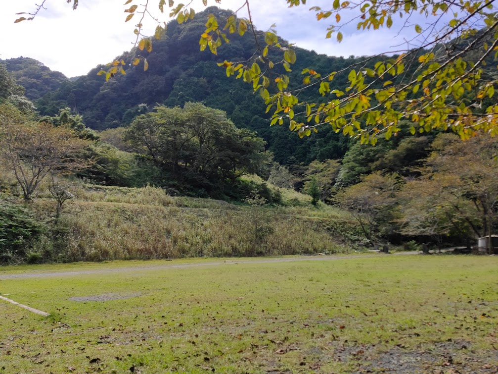he_n_na_camp's tweet photo. 日本一空いているへんな村キャンプ場。

毎日１グループ4名様までご招待プレゼント！(貸切日等は除く)
浮いたキャンプ場代は松崎町で���土産を買ったりお食事したりしてね。

締切は12/31(土)まで

応募方法
①@he_n_na_campをフォロー
②この投稿をいいね&amp;RT
※当選者にはDMで連絡致します。
#へんな村 https://t.co/Td9OgBMUgq