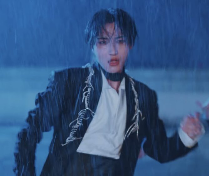 desiremvp's tweet photo. thinking of deja vu seonghwa https://t.co/nCnujXTVuj