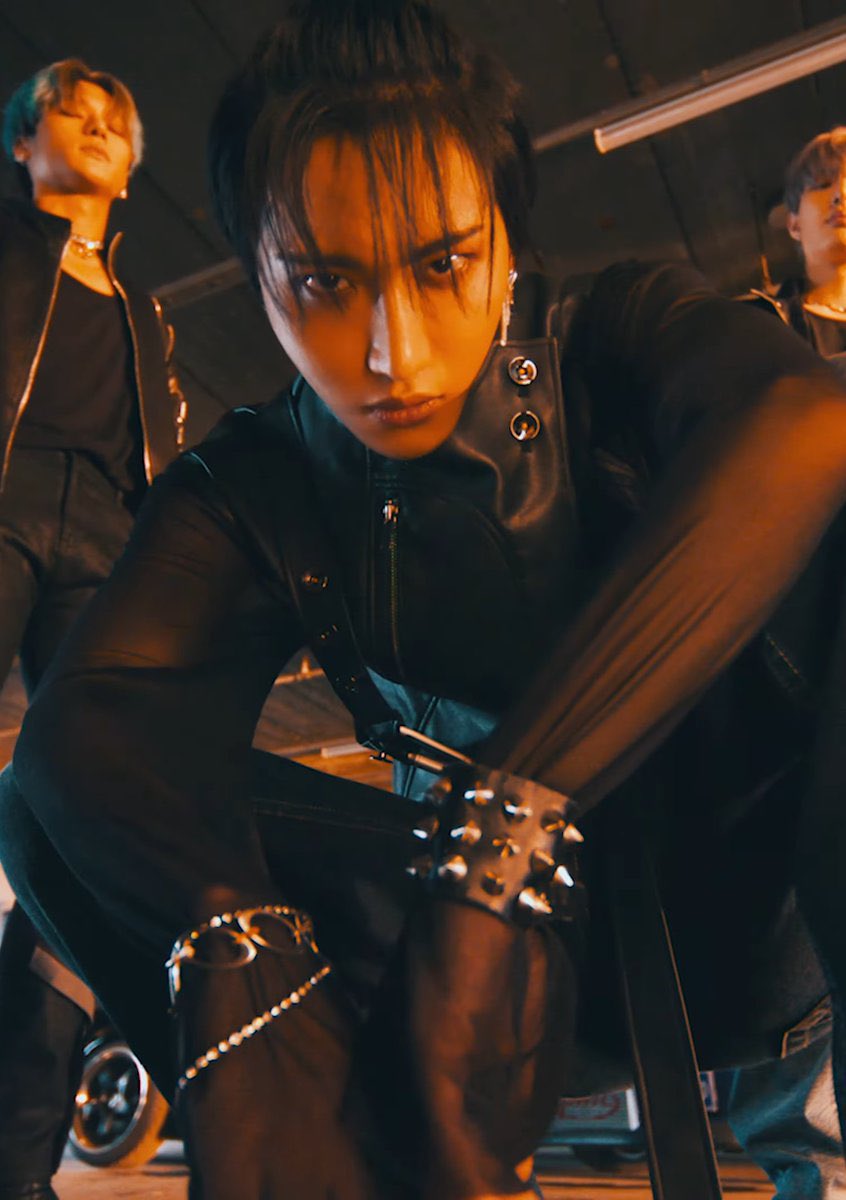 desiremvp's tweet photo. thinking of deja vu seonghwa https://t.co/nCnujXTVuj