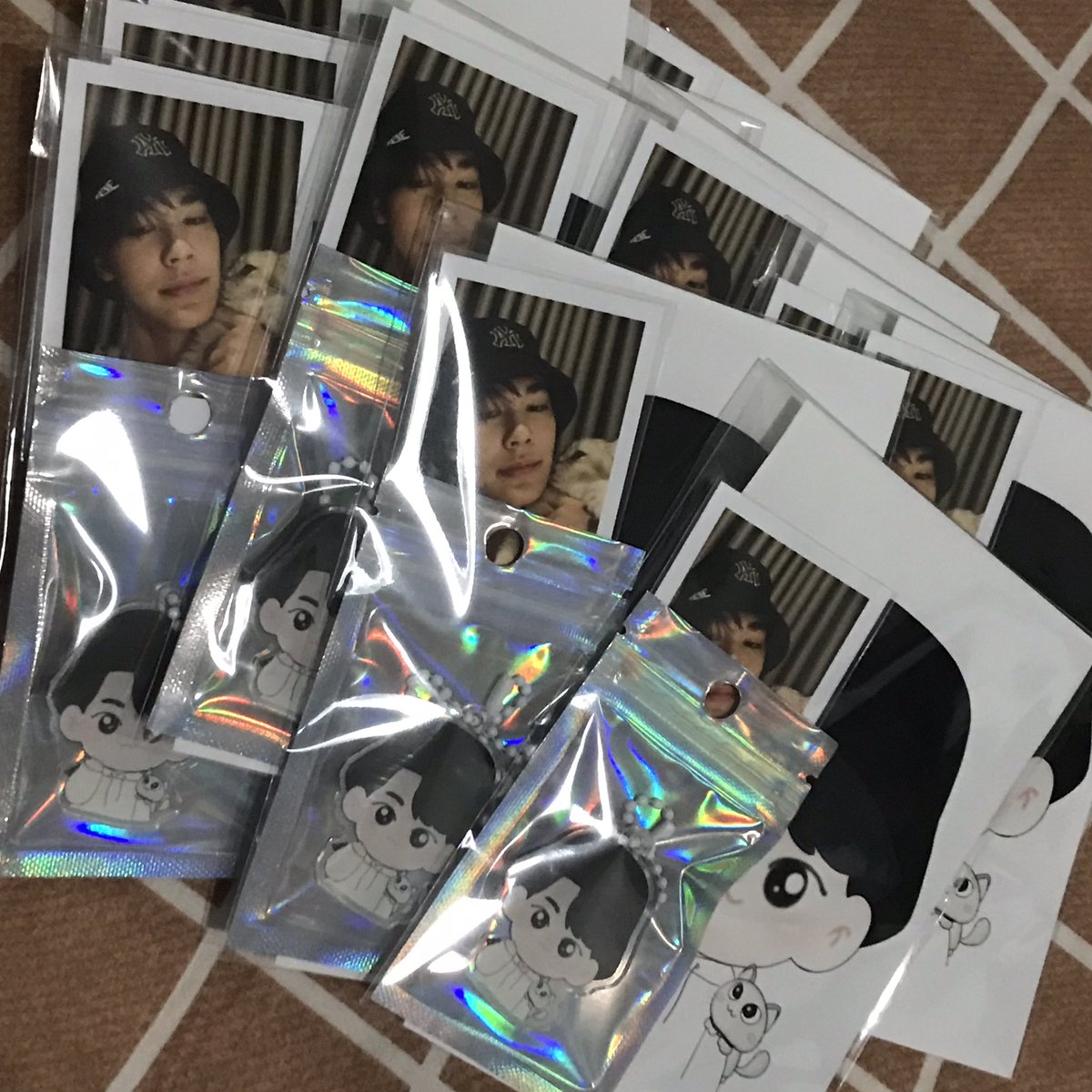 dailyforDew's tweet photo. มีใครจะรับไหมคะ ขอแค่ค่าส่ง45฿ค่ะ สนใจทักเดมมาได้เลยนะคับบ💖
#สํานักเจสุไร้พ่าย 
#dew_jsu https://t.co/eQJeDt4aE1