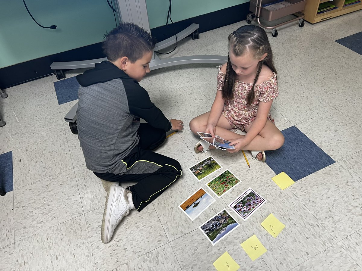 Let’s investigate 🔬 Second graders have started their investigation to find out where is the best place for a plant to grow 🪴 We took a close look at parts of a flower, fruit seeds and roots of a plant. 🌺