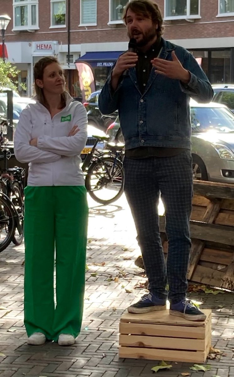 D66Heemstede's tweet photo. #zeepkistendebat in #Heemstede. @D66Heemstede was erbij: Marloes Derks &amp; Tobias Zwijnenburg. 
Goed initiatief om de lokale politiek dichter bij de mensen te brengen. https://t.co/NwmAv2PxU5
