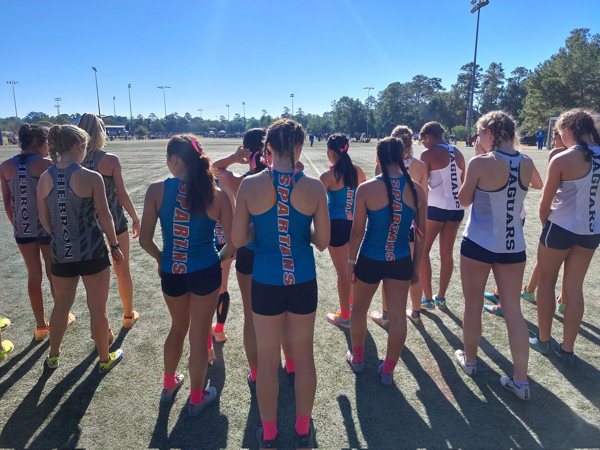 PHCrossCountry1's tweet photo. Our lady Spartans ready to race.#Rise. https://t.co/vlO1RlbeIV