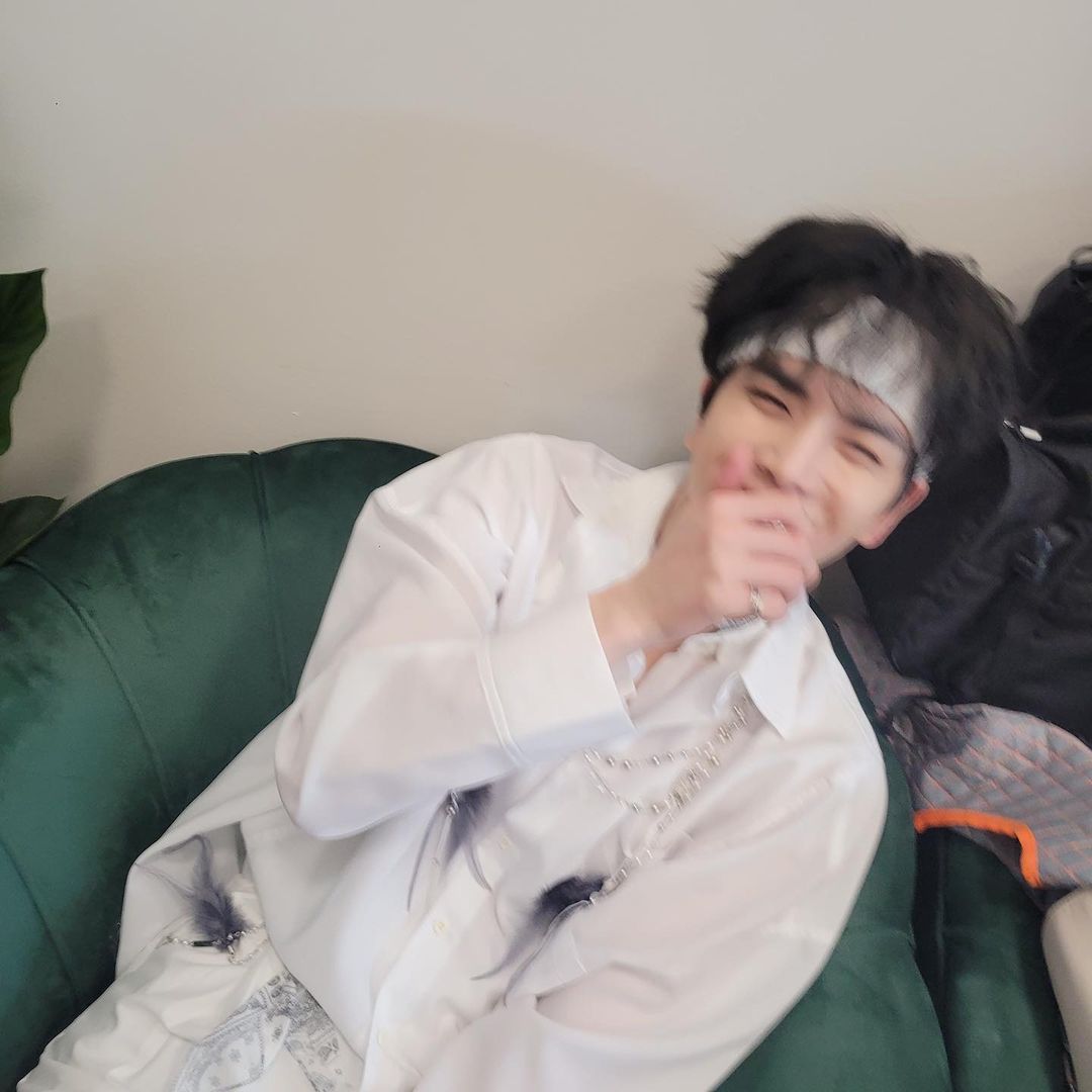 Youbghoon's tweet photo. And... that was us for KCON in Saudi! Thank you so much for coming and cheering for us, The B. For me, it was basically the bestest way ever to spend the Saturday night, so I hope you had a great evening as well! https://t.co/SLMnt0DxUH