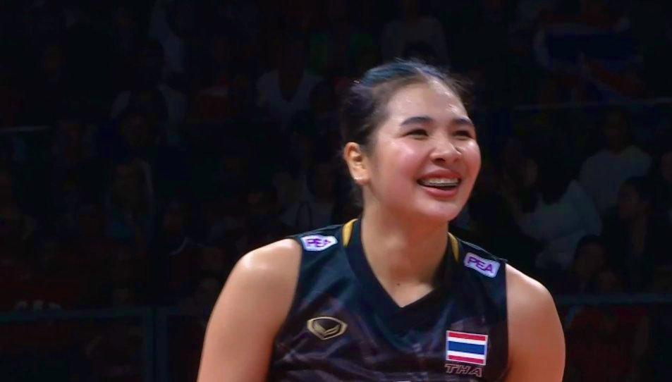 vxx_kmj's tweet photo. นี่นะคะไพ่ลับของไทย555555 ช่วยเกมรับได้เยอะมาก รับได้ทุกลูกจ้า ชั้นปลื้มโค้ชด่วนมากนะรอบนี้ที่กล้าเปลี่ยนเพราะบุ่มบิ๋มโดนจี้หนักมาก #วอลเลย์บอลหญิง #วอลเลย์บอลหญิงไทย https://t.co/moAxNZzFxs