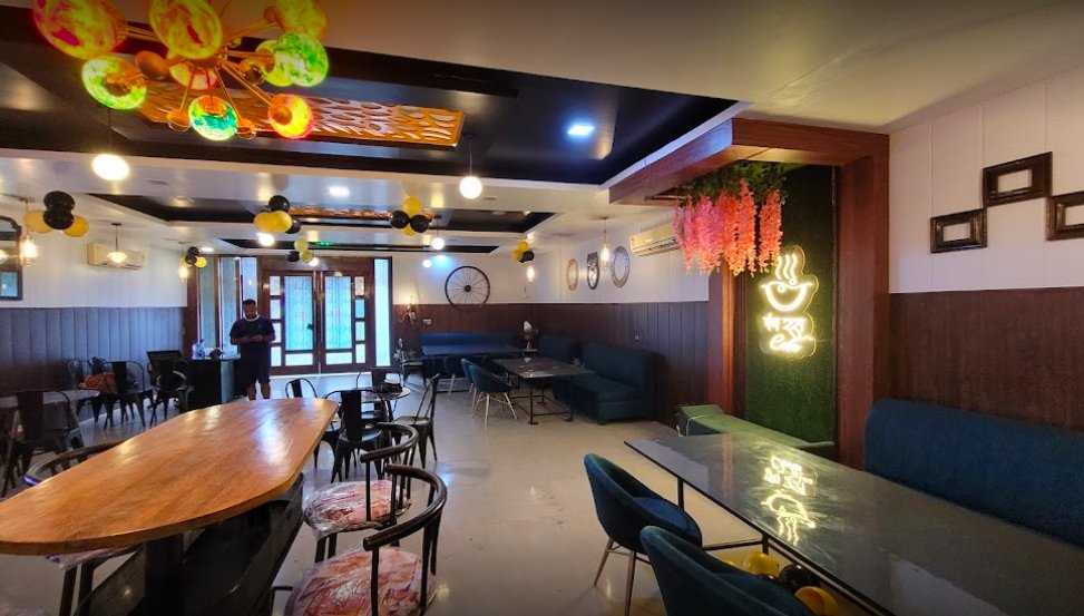 SAURABHBABUGUP3's tweet photo. From the day of attack Hitesh Khatik has illegally acquired all my restaurant items including (furniture, kitchen utensils and other decorative items) and he is running my restaurant. https://t.co/ahymw1BAxY