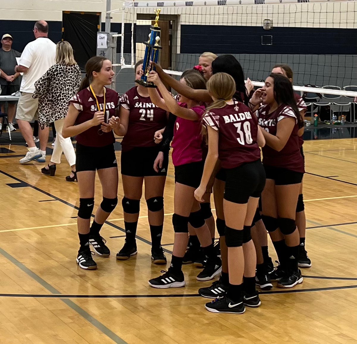 OMS 7th Grade Volleyball County Champions! #gosaints <a href="/sccboe/">St. Clair County Schools</a> <a href="/dgaribay/">Danna valentina Izquierdo garibay</a> <a href="/jmoneyAP/">Josh Money</a> <a href="/Burns_StClair/">Justin Burns</a>