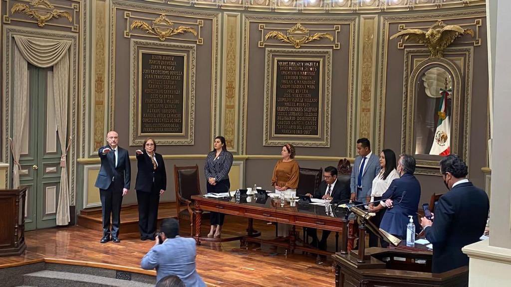 Norma_Reyes04's tweet photo. Carlos Palafox Galeana como magistrada y magistrado del Tribunal Superior de Justicia del Estado de Puebla ⚖️.
Que tengan un excelente día!
Buen fin de semana! (2/2)
#NormaReyesDiputada04
#sierradeprogreso
#distritolocal04
#GLPRI https://t.co/TVH9CDxkqk