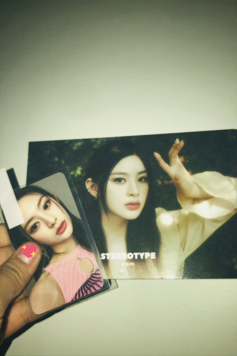 ashycart_'s tweet photo. nabudol so much <33 tysm @KpopTwilyy 
#CosManiaFanfair2022 #CosplayMania2022 #day1 https://t.co/4qVVj5c9e5