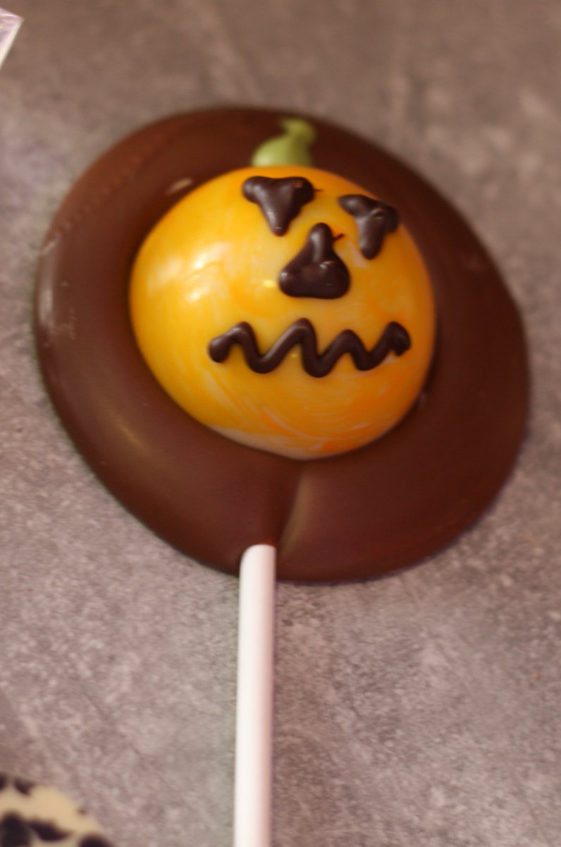 Cockington Chocolate tweet media