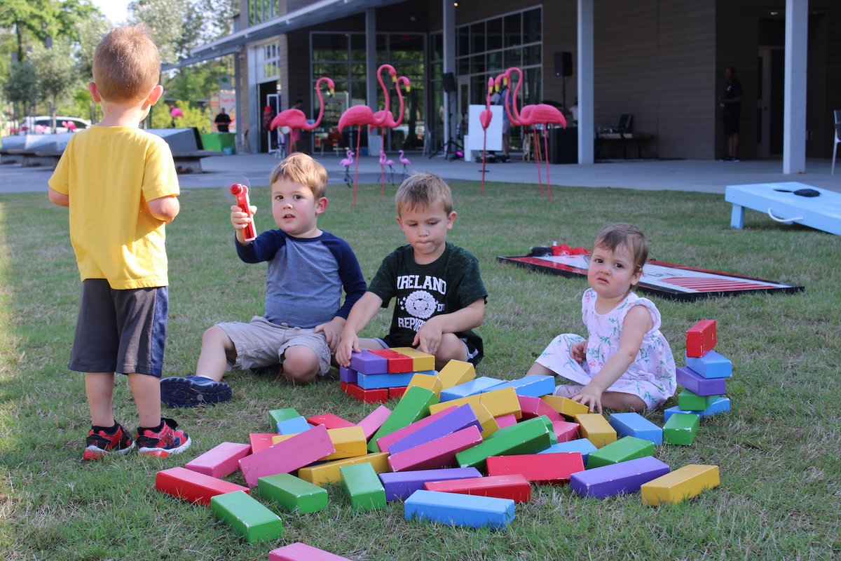 #SocialSaturday: It’s a beautiful day to grab your crew and meet up at Dapple Park for yard games, paddle boat races, and good food at Palate Café! 
 
#ARTAVIATX #LiveColorfully #ConroeTX #ConroeRealEstate #ConroeISD #PalateCafe