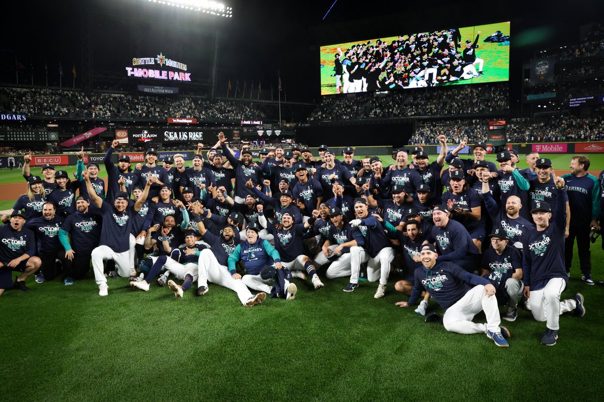 Seattle Mariners on X: Family photo 💙  / X