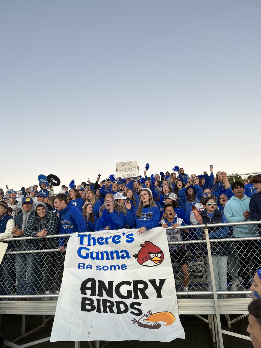Royal_Rowdies_'s tweet photo. These kids against the world!!!!! I’d pick them as my students every dang time! 💙👏🏼💙👏🏼💙 #weareone #weareelmwood https://t.co/PdFonSnrOj