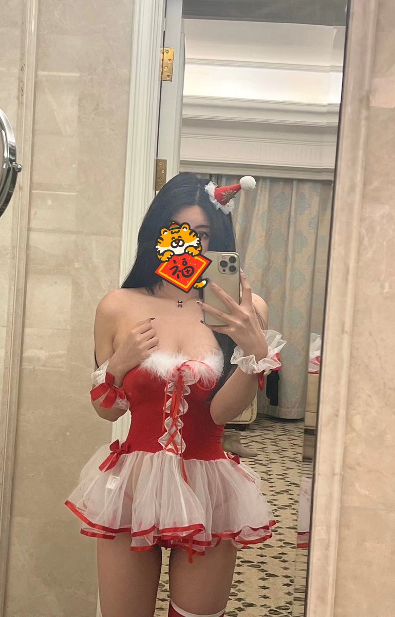 z29697571's tweet photo. 南昌情侣，女24，168，高颜值，男32，181，有经济实力，寻找差不多优质的情侣，一起寻求刺激。有意向私聊#南昌情侣 https://t.co/XHKEqzR2rR