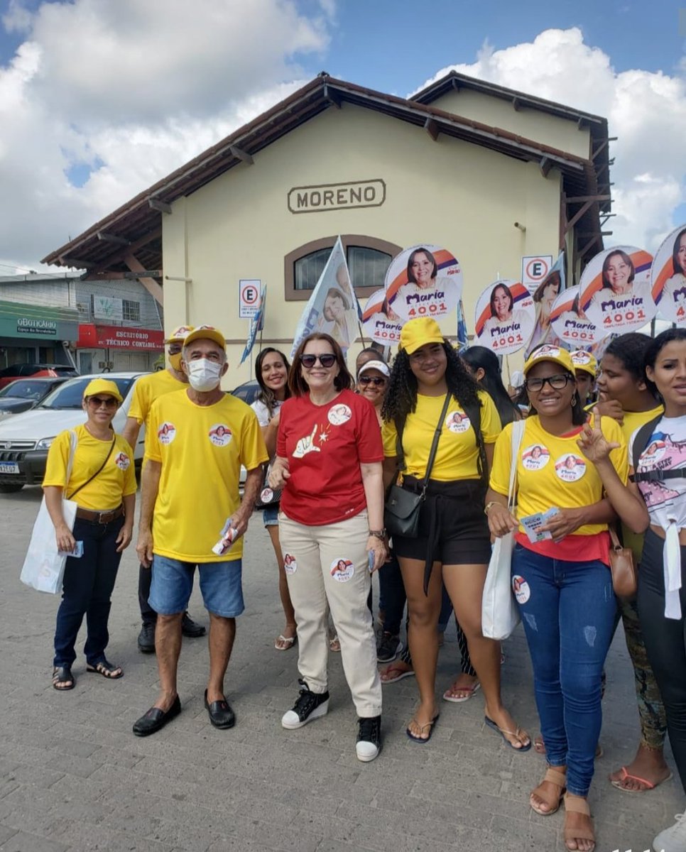 ProfaMariaPE's tweet image. Agora pela manhã, no município de Moreno, a cidade onde me criei e estava panfletando e conversando com as pessoas da cidade.

#ProfessoraMariaJoséDeSena #Educação #Pernambuco #PernambucoMeuPaís #4001