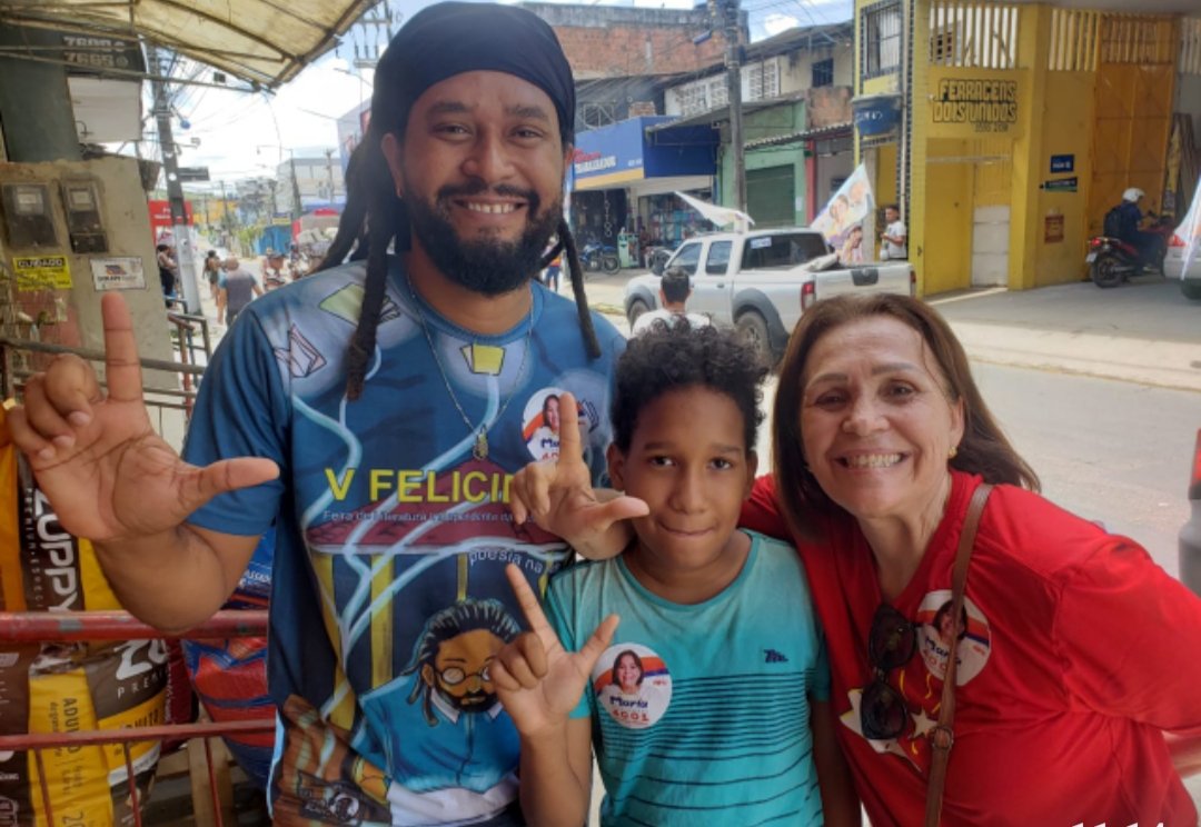 ProfaMariaPE's tweet image. Agora pela manhã, no município de Moreno, a cidade onde me criei e estava panfletando e conversando com as pessoas da cidade.

#ProfessoraMariaJoséDeSena #Educação #Pernambuco #PernambucoMeuPaís #4001