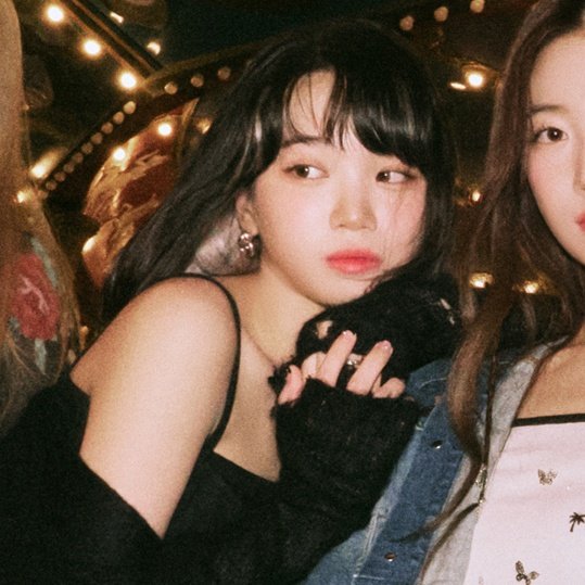 801_ch1's tweet photo. 단체 채원이🧡 https://t.co/WFdDnPUHK3