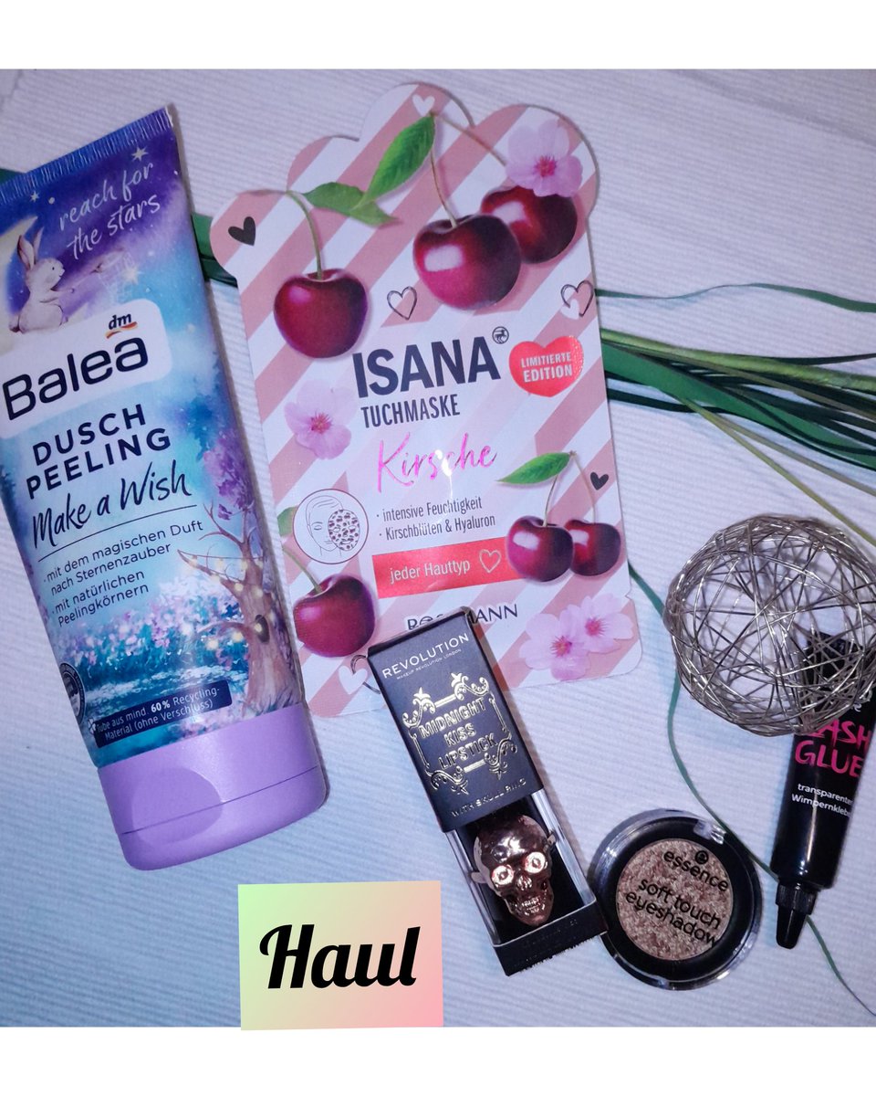 [Werbung, da Markenerkennung, selbst gekauft] Ich reiße mich sehr zusammen um in den Drogerien <a href="/dmdrogeriemarkt/">dm drogeriemarkt</a> und <a href="/rossmann/">Devin Rossmann</a> nicht allzu schlimm zu eskalieren... Was habt ihr euch zuletzt gekauft?? #haul #drogerie #drogeriehaul #rossmannhaul #dmhaul #rossmann #dmdeutschland #dm