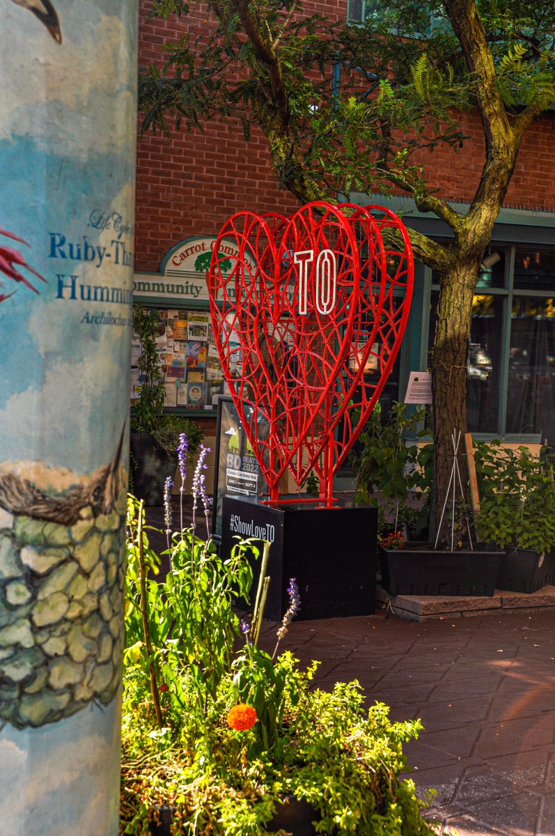 BroadviewDanBIA's tweet photo. Happy Weekend friends!! Hope you all get to enjoy the day. Come out and visit us. Stroll down #TheDanforth and say hi to your neighbours 😊♥️

#torontoneighbourhoods #danforthwalks #broadviewdanforth #eastofthedon https://t.co/4v80Dlftyp