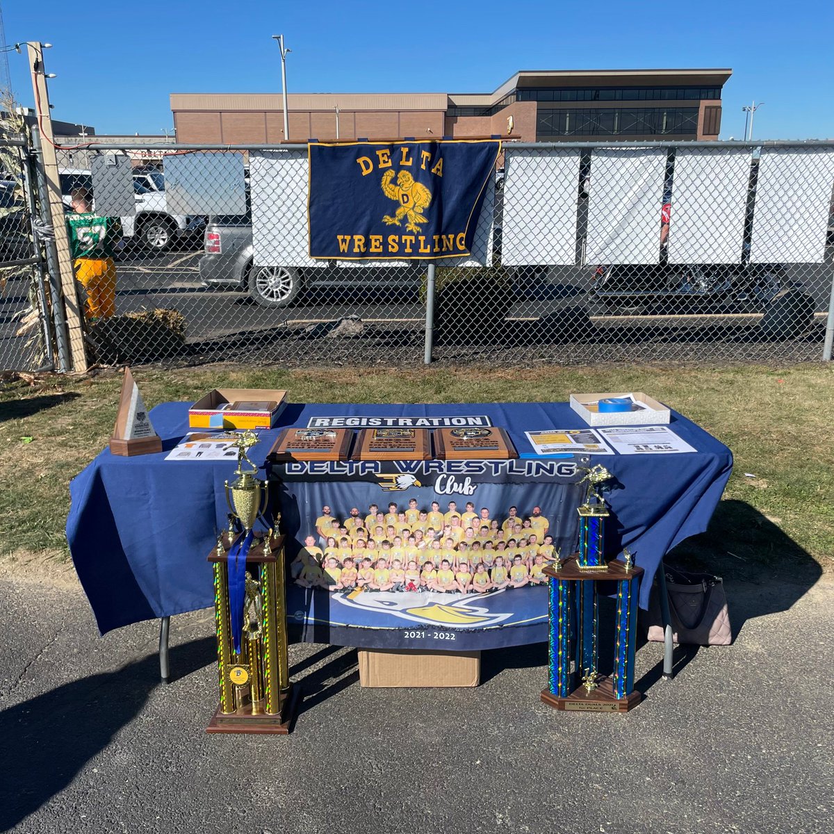DeltaWrestling_'s tweet photo. Come see us today at the Metro Football games! 👍🏼

We will be at the high school field till about 12:30pm and then will head over to Royerton around 1:00pm!

Come get information about this upcoming wrestling season! 🤼‍♂️🦅 https://t.co/jdXDxwpuiM