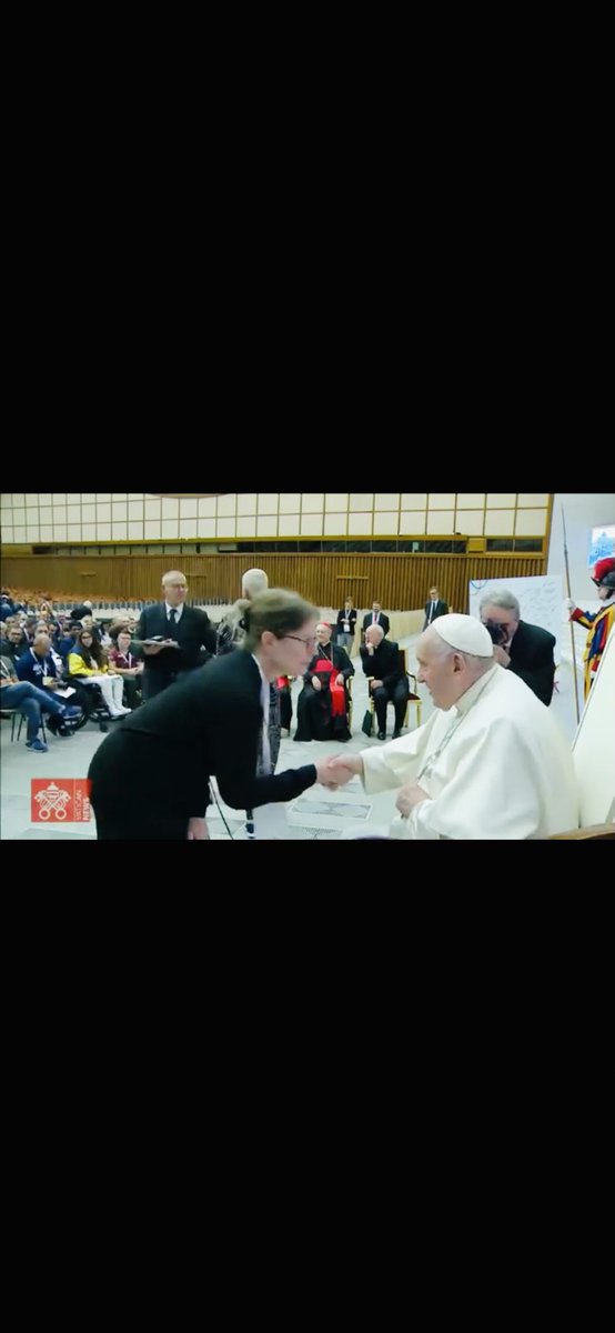 Great joy from Rome, where ⁦@HallSportsMedia⁩ Ex Dir ⁦@janesports⁩ is greeted by ⁦@Pontifex⁩ at a Vatican conference on ‘Sport For All’. Image from Vatican TV.