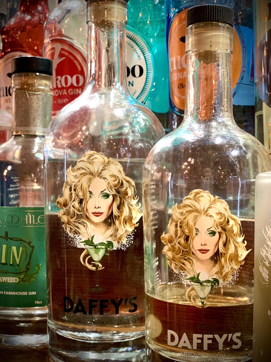 It's D&amp;T O'clock <a href="/TheAtlasBar/">Atlas Bar</a> 🍸

<a href="/DaffysGin/">Daffys Gin</a> served with #tonic of your choice and a sprig of fresh mint #Manchester is just what we ordered! A beautiful #gin &amp; tonic combination #InternationalScottishGinDay 🏴󠁧󠁢󠁳󠁣󠁴󠁿💙