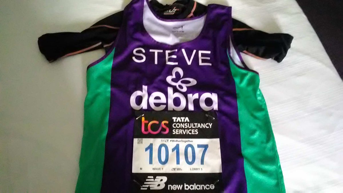 TeamEdwardsI000's tweet photo. All set to run my 25th @LondonMarathon tomorrow and my 946th #marathon in total, where I'll be representing @CharityDEBRA 😀 Here's wishing everyone else running, especially #TeamDEBRA the very best of luck, have a great day everyone 😀 https://t.co/bpSvWM4zrl