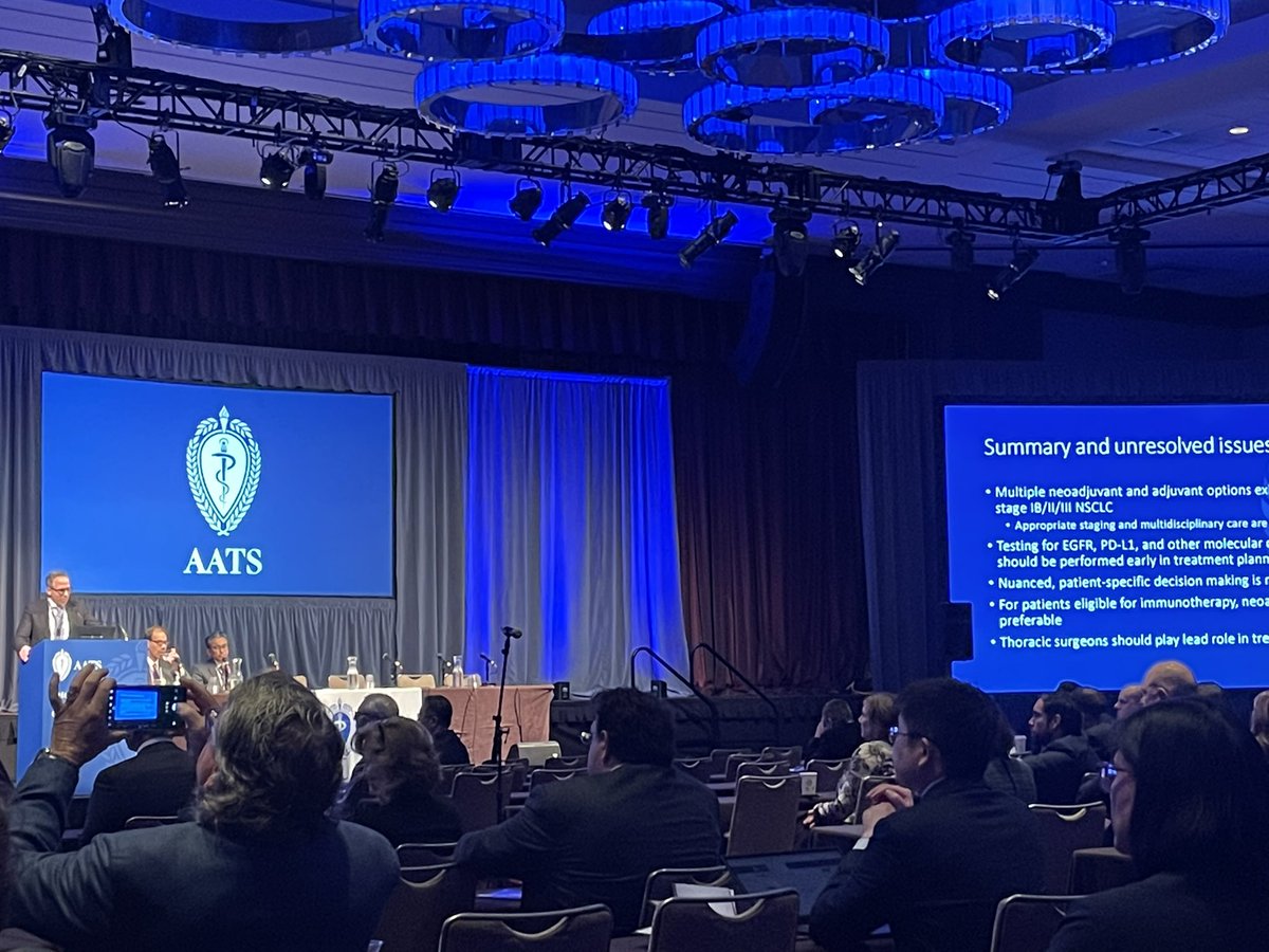 huroqu90's tweet photo. Congratulations on such outstanding presentations by @nchudgar @BrendonStilesMD ! Deeply inspired by their work on Lung Cancer and grateful to have such great mentors !! #AATS @AATSHQ https://t.co/jMJOI8zkrR