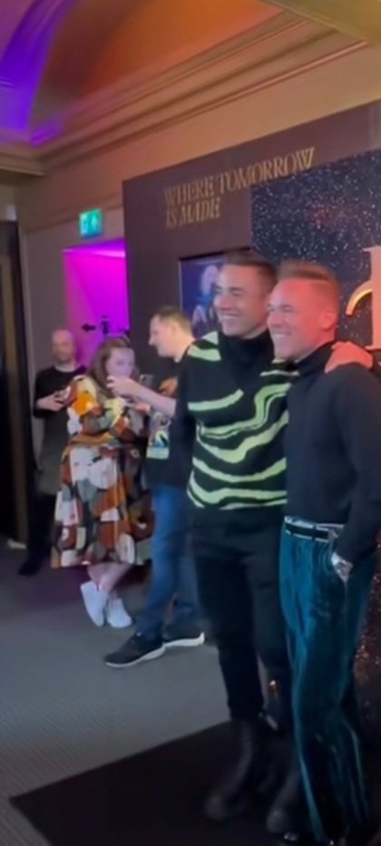 jhendry1985's tweet photo. @oohgaryc @DisneyPlusUK @brogantatexo @Divinadecampo @BluHydrangea_ @elliediamond101 I just noticed you and brogan in the background of Stuart and Francis tiktok https://t.co/HHaV0CftGW