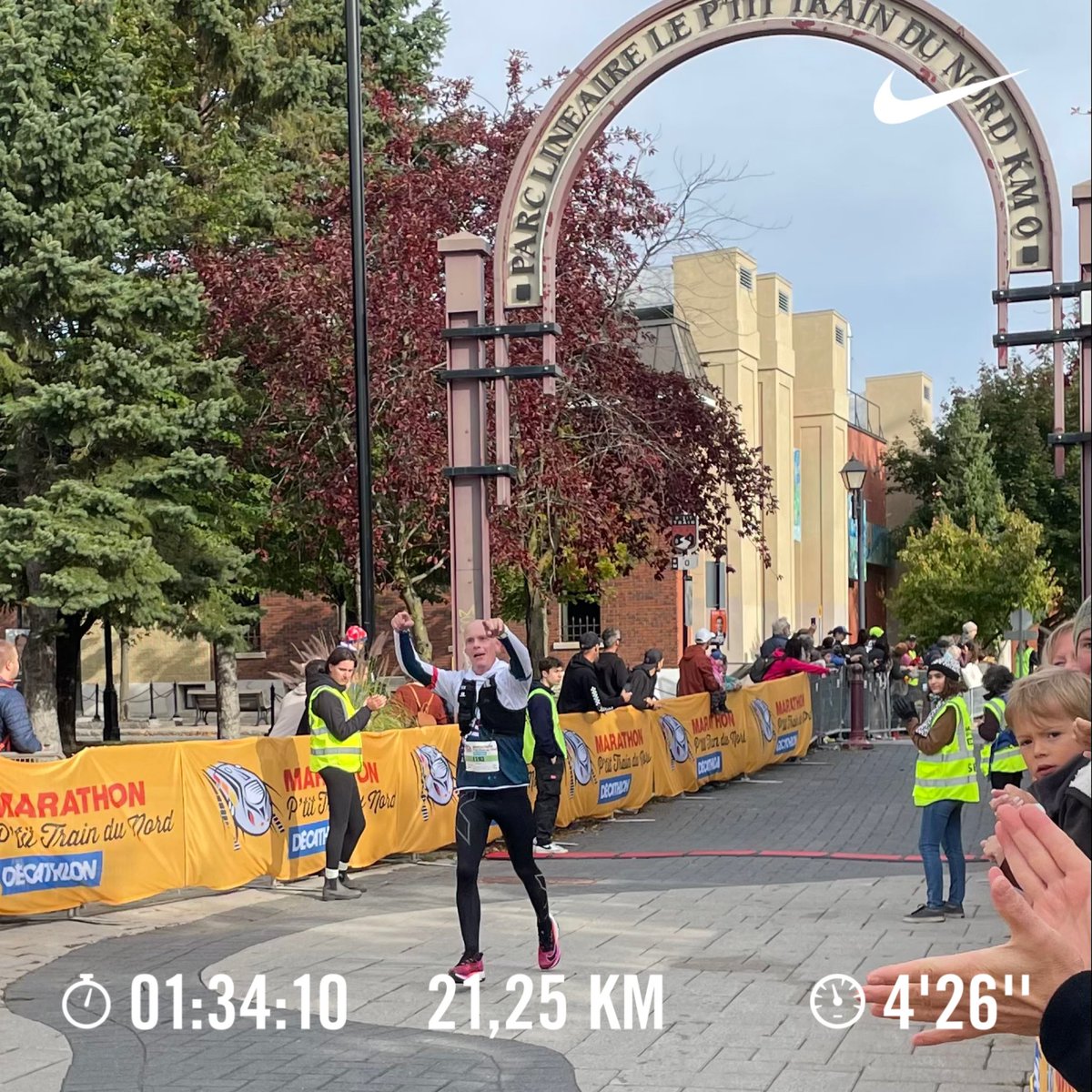 MMgflu's tweet photo. dear runners,twit family🥰🤩 I am amazed, I DID IT, A NEW PB 😭🙌🏻🥲🤩as a nurse considering what we've been through for the past two years I'm very happy and proud🥲thank you so so much to have been there💖 @traindunord https://t.co/bDpC6cjVKc