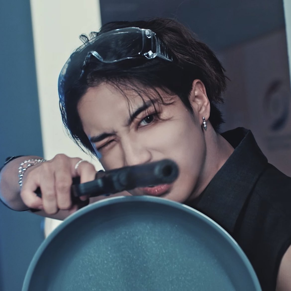 hansoftbot's tweet photo. action star han jisung https://t.co/650KpDIEzx