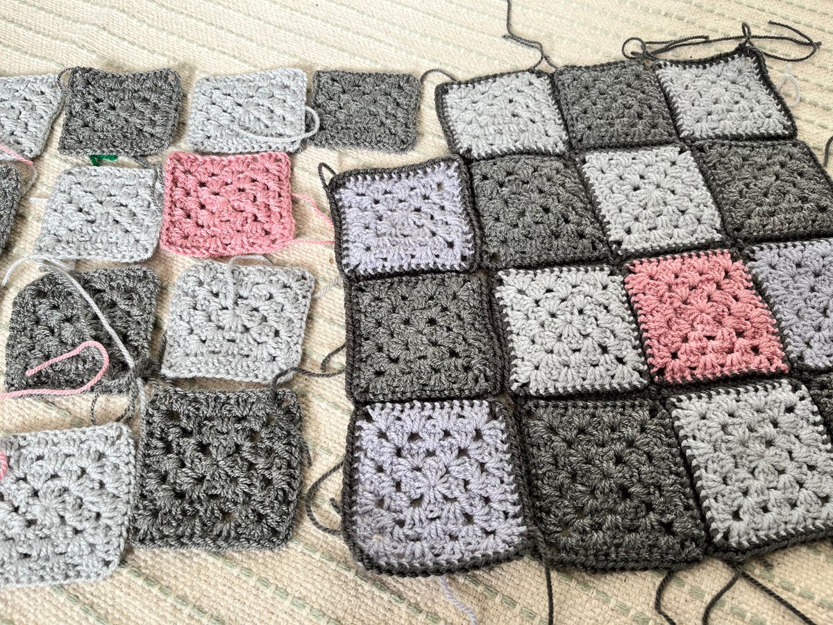 WestofKilburn's tweet photo. Relaxing Saturday crochet…cushion cover coming along nicely. https://t.co/xvxjVjekWC